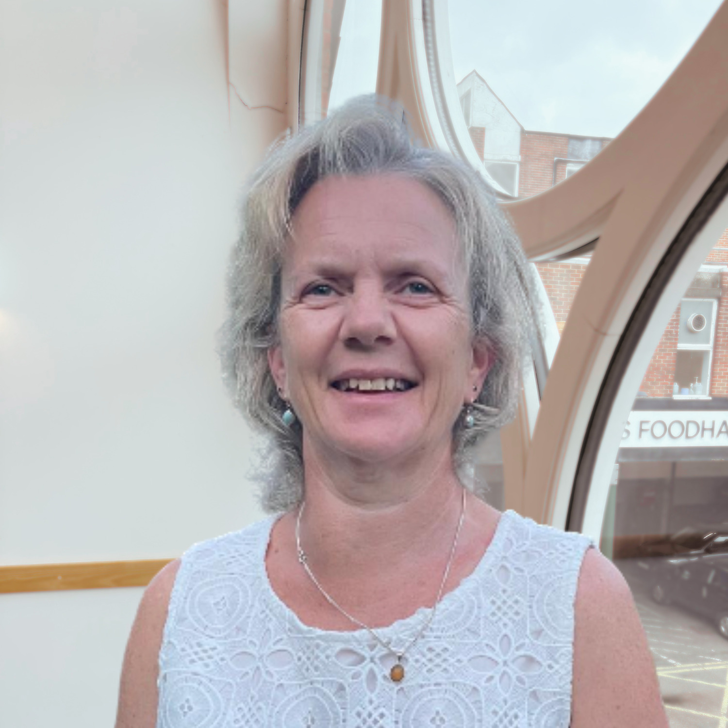 Louise Barr